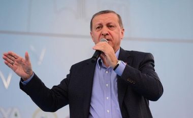 Erdogan: Dështuan ata që mendojnë të rrënojnë stabilitetin e Turqisë