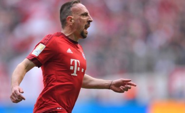 Bayerni vazhdon rrugëtimin për titull (Video)