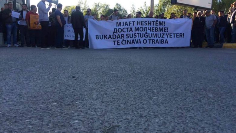 Proteston edhe Gostivari (Foto/Video)