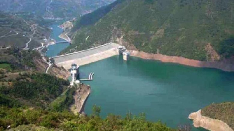 Shoqata për Energji të Ripërtëritshme kundërshton vendimin e ministrisë për të ndaluar punimet në hidrocentrale