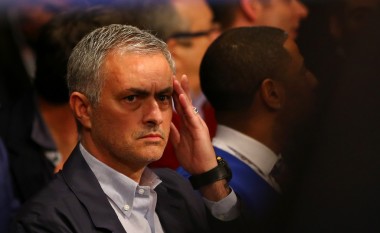 PSG i thotë Mourinhos të ndërpresë kontaktin me Unitedin