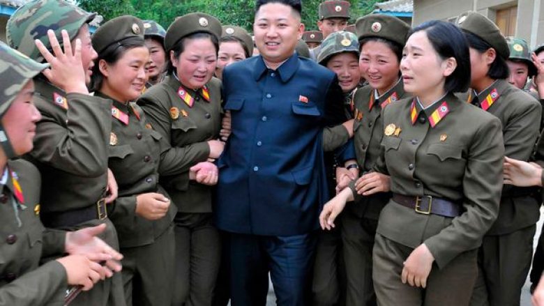 “Njësia e kënaqësisë” së Koresë Veriore, Kim Jong-un shfrytëzon 13-vjeçaret (Foto)