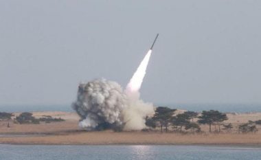 SHBA: Koreja e Veriut, ngecje me programin e raketave balistike