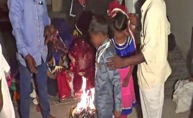 Marrëzia indiane me martesa masive të fëmijëve: I ndajnë nga prindërit, vajat e vogla “mbyten” në lot (Foto/Video)