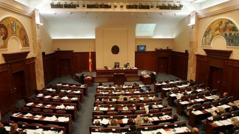 Vetëm 50 deputetë të Maqedonisë votuan për ligjet e PSP-së