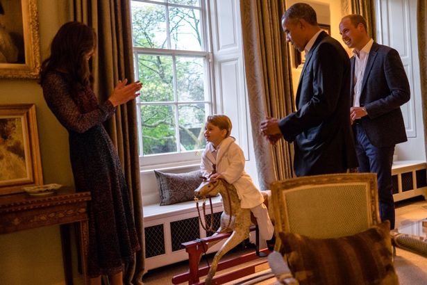 Prince-George-meets-the-Obamas (1)