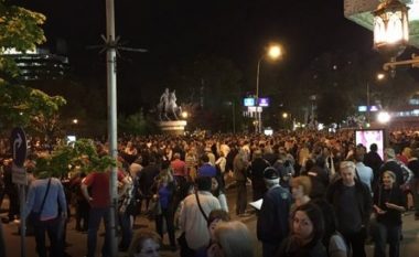 Protesta e opozitës minut pas minute (Foto/Video Live)