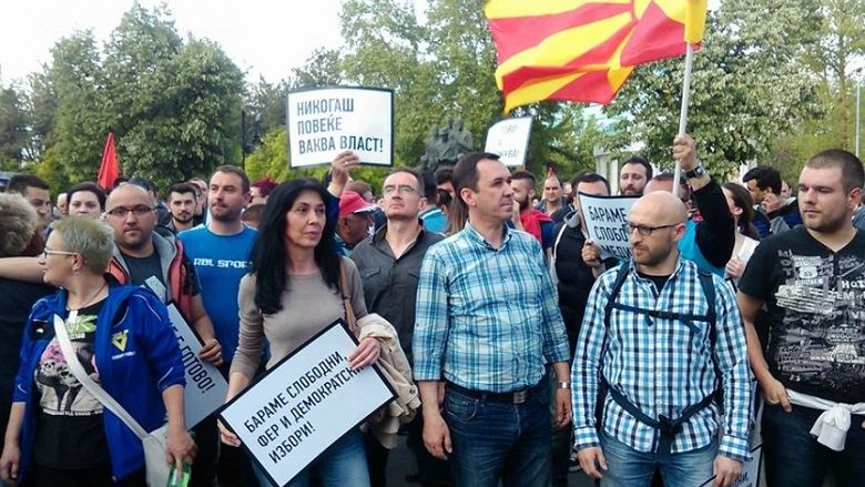 Kanë vazhduar edhe sot protestat kundër dygjuhësisë në Maqedoni