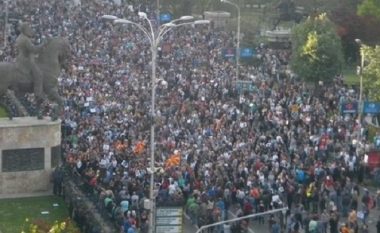 Zgjerohen protestat nëpër Maqedoni, kundër-protestat u anuluan
