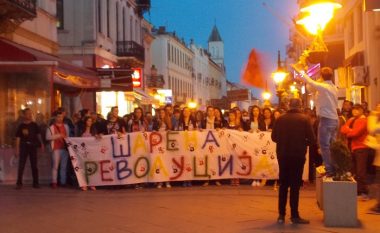 Maqedoni: Burgim me kusht për pjesëmarrje në “Revolucionin shumëngjyrësh”