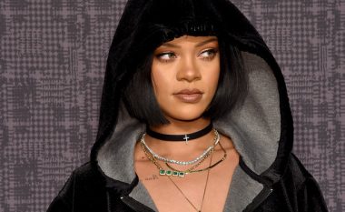 Rihanna publikon klipin e ri ku shihet nudo (Video, +18)