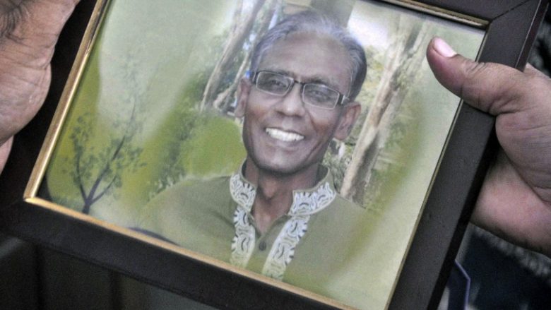 Profesori i anglishtes masakrohet në mes të rrugës në Bangladesh