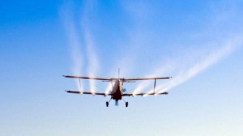Bashkia e Shkupit: Spërkatja me aeroplan kundër mushkonjave do të zgjasë katër ditë (Video)