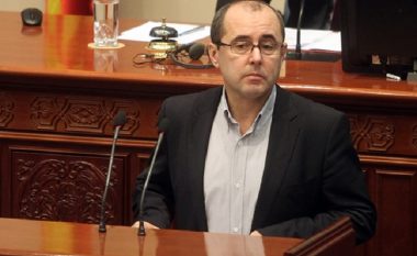 Ademi kërkon nga partia e Gruevskit që të mos ofendohen shqiptarët