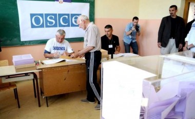 Kosova do të lejojë serbët e saj të votojnë për zgjedhjet e Serbisë
