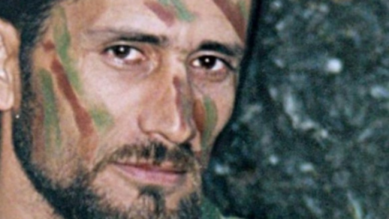 Shtatëmbëdhjetë vjet nga rënia e Agim Ramadanit (Video)