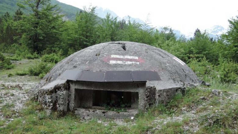 ”Bunkeri” i ushtrisë përgatitet për ”ditë të zeza” në Maqedoni (Video)