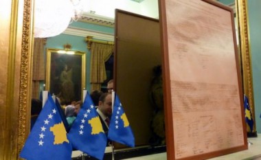 Diplomacia kosovare në shërbim të interesave të ngushta politike e klanore