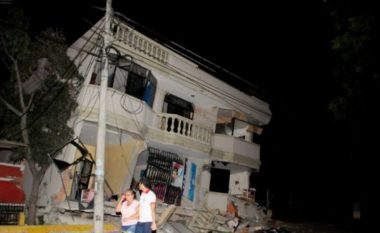 Mbi 200 të vdekur nga tërmeti në Ekuador