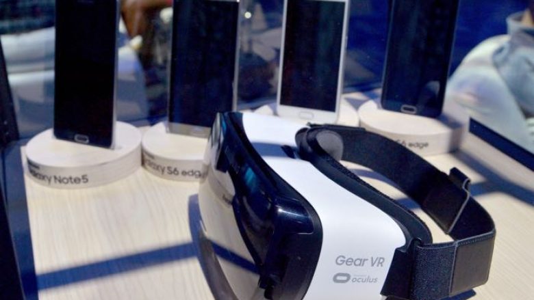 Samsung e konfirmon se po punon në modelin e ri të Gear VR