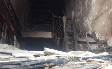 Brenda fabrikës së djegur në Ferizaj (Foto)