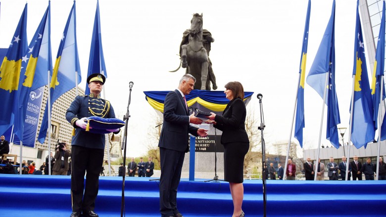 Thaçi mban sekret shpenzimet e inaugurimit në shesh (Video)