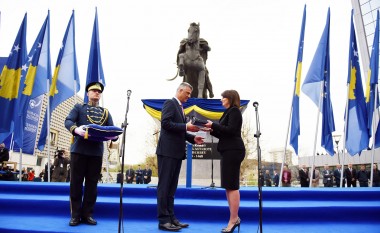 Pamje nga inaugurimi i Thaçit për president të Kosovës (Foto)