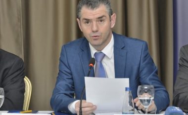 Ministri Shala uron Prishtinën