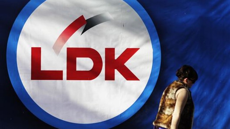 LDK: Konjufca të tregojë për uzurpimin e fermave të pulave dhe partneritetin me serbët