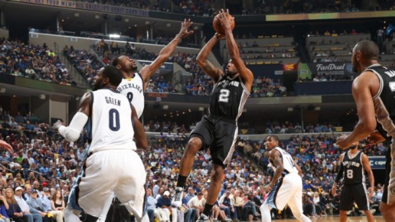 Spurs dhe Cavs fitojnë ndeshjet e treta, kthehet Bostoni (Video)