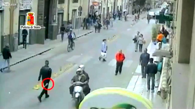 Mafia siciliane vret emigrantin në mes të rrugës (Video)