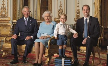 Ajo nuk ka pasaportë: Mësoni edhe 8 fakte tjera interesante rreth Mbretëreshës Elizabeta II