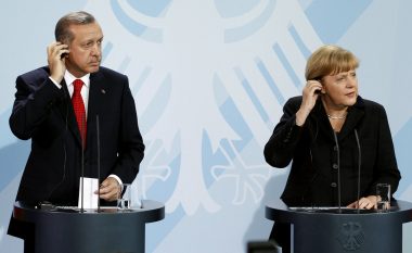 Ligji gjerman i shkakton Angela Merkelit një “dhimbje koke diplomatike”