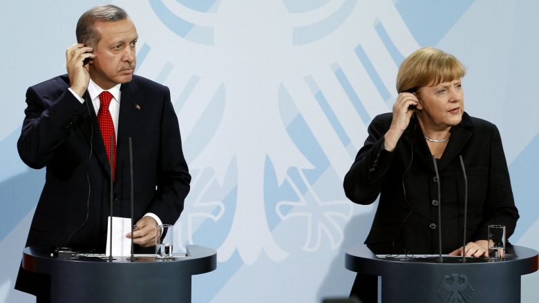 Ligji gjerman i shkakton Angela Merkelit një “dhimbje koke diplomatike”