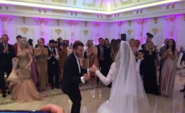 Ekskluzive! Milot Llaloshi duke vallëzuar me nusen (Foto/Video)