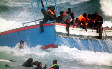 Tragjedi në Mesdhe, mbyten 400 emigrantë të nisur nga Egjipti (Video)