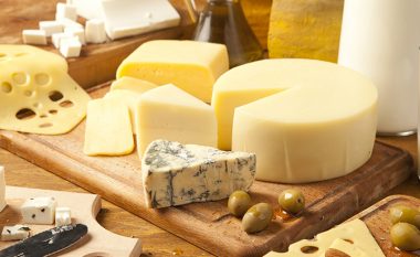 ​Si ndikojnë vitaminat e djathit në shëndet