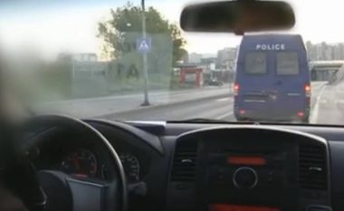 Momenti kur Azem Syla komunikon me Policinë (Video)