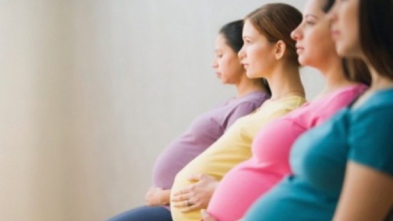 Pesë befasi të pakëndshme të cilat mund t’i prisni në shtatzëni