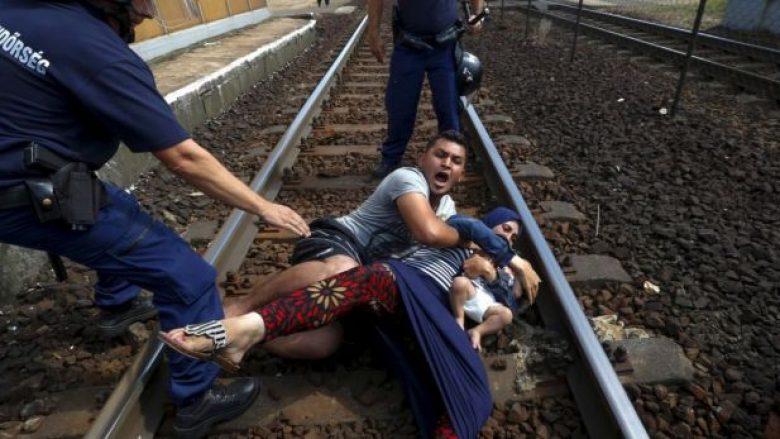 Fotoja që fitoi çmimin “Pulitzer” ishte mashtrim (Video)