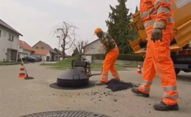 Kështu rregullohen pusetat e kanalizimit në Gjermani (Video)