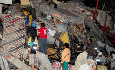Rritet numri i të vdekurve nga tërmeti në Ekuador