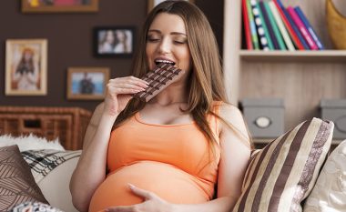 Çokollata në shtatzëni i bënë mirë fëmijës