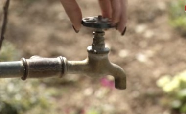 Disa lagje të Fushë Kosovës mbesin pa ujë të pijshëm