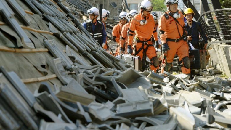 Tërmet i fuqishëm në Japoni, nëntë të vdekur (Video)