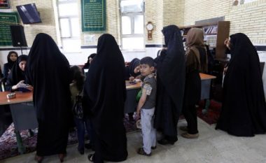 Hera e parë në histori: Parlamenti i Iranit, më shumë femra sesa klerikë