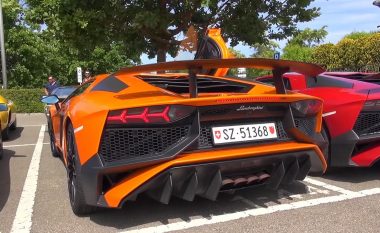 Lamborghini që nxjerrë flakë të kaltra (Video)