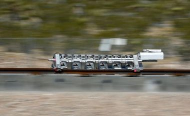 Bëhet testi i parë i transportit të së ardhmes Hyperloop One – 187km/h për vetëm 1,1 sekondë! (Foto/Video)