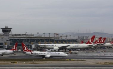 Kërcënim me bombë, evakuohen 134 persona nga aeroporti i Stambollit