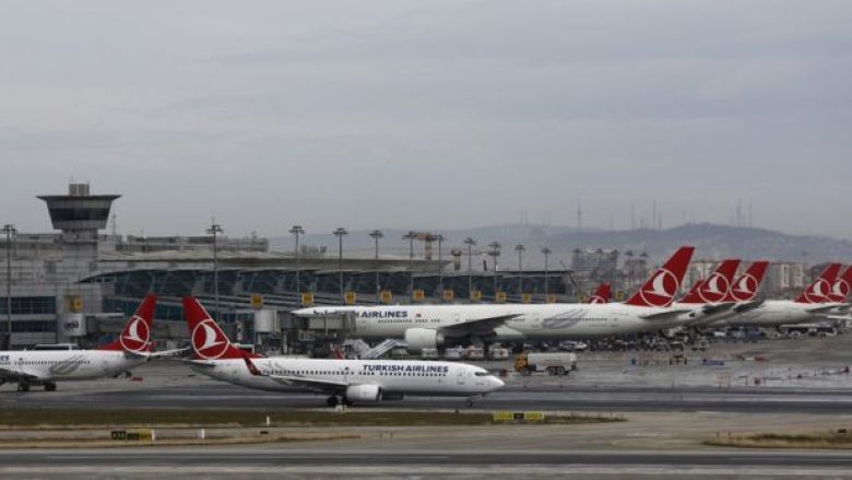 Kërcënim me bombë, evakuohen 134 persona nga aeroporti i Stambollit
